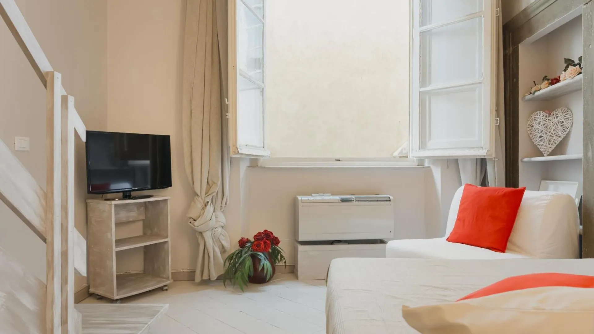 Anfiteatro Apartment In The Wall Of Lucca Italy